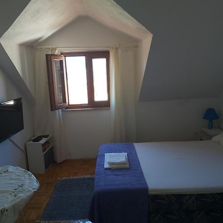 Ferienwohnung Vila Dora Supetar Zimmer foto