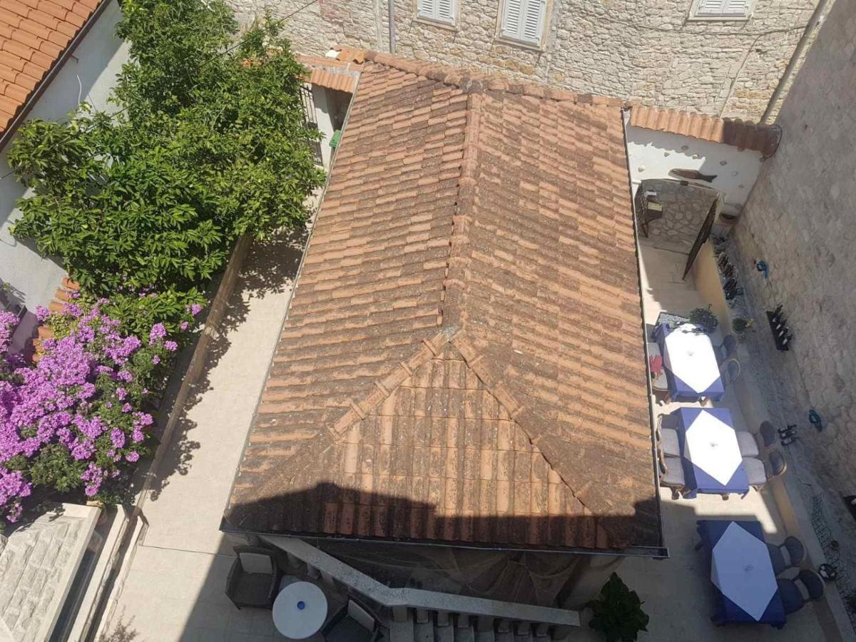 Ferienwohnung Vila Dora Supetar Exterior foto