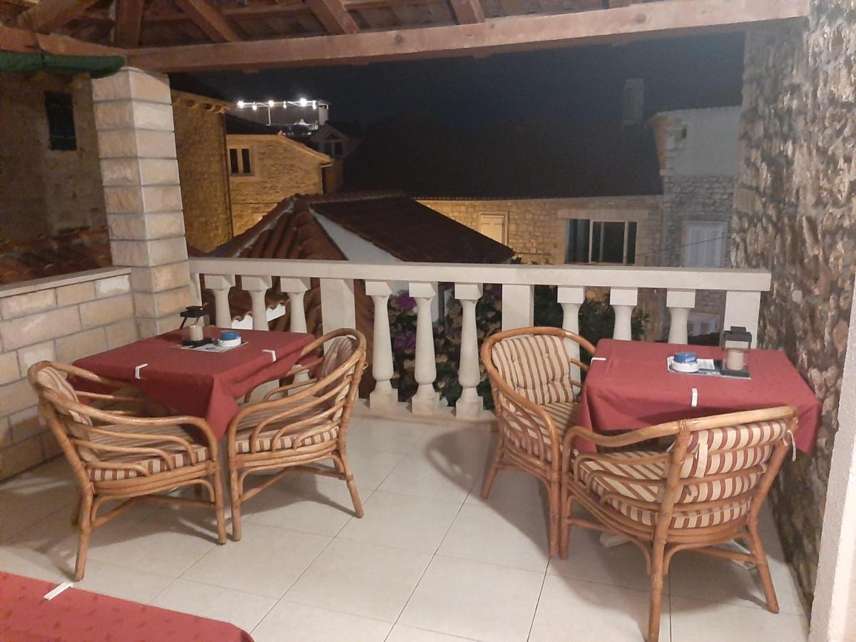 Ferienwohnung Vila Dora Supetar Exterior foto