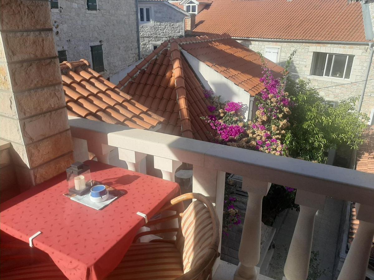 Ferienwohnung Vila Dora Supetar Exterior foto