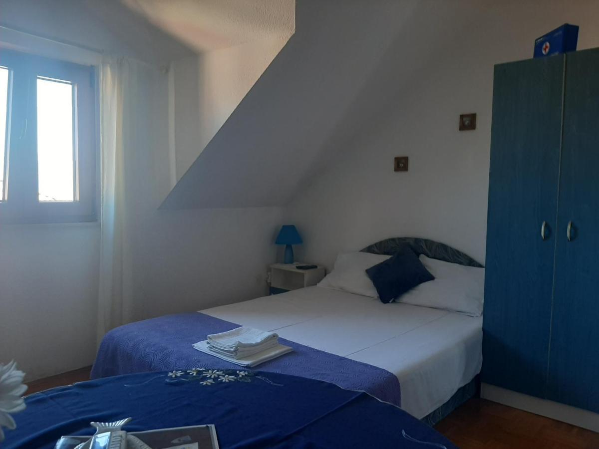 Ferienwohnung Vila Dora Supetar Exterior foto