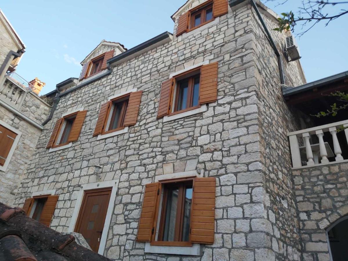 Ferienwohnung Vila Dora Supetar Exterior foto