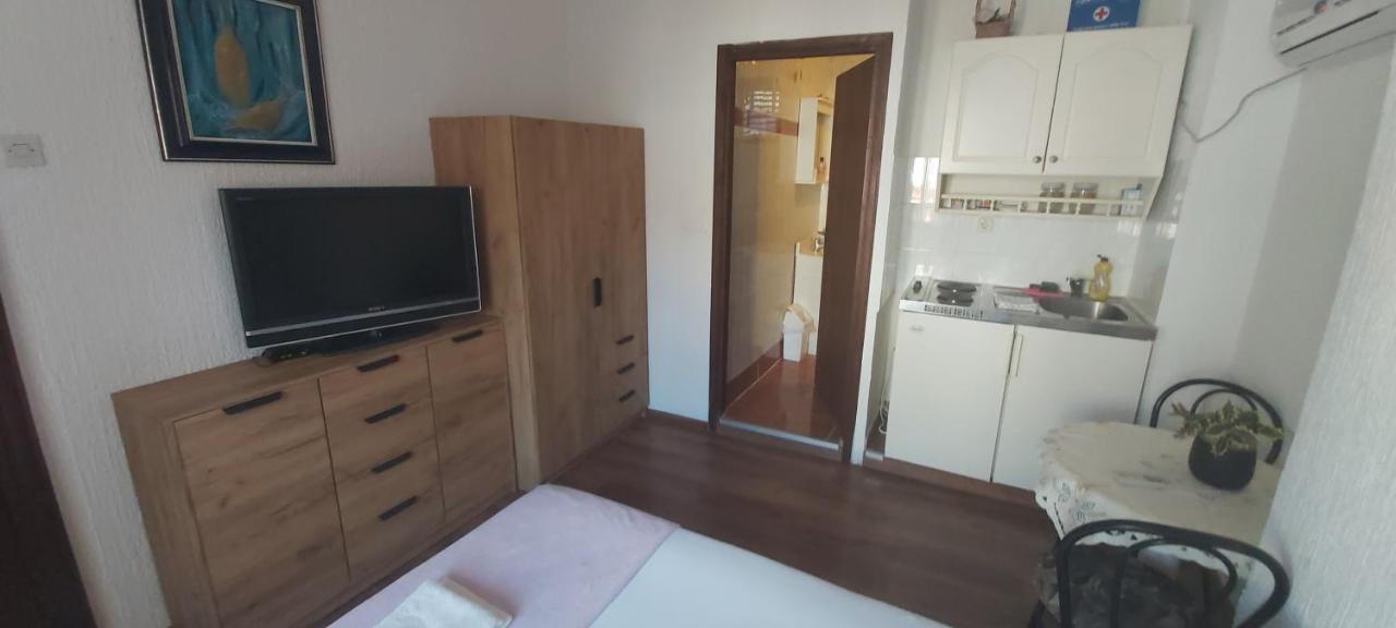 Ferienwohnung Vila Dora Supetar Exterior foto