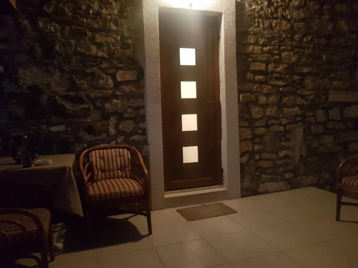 Ferienwohnung Vila Dora Supetar Exterior foto