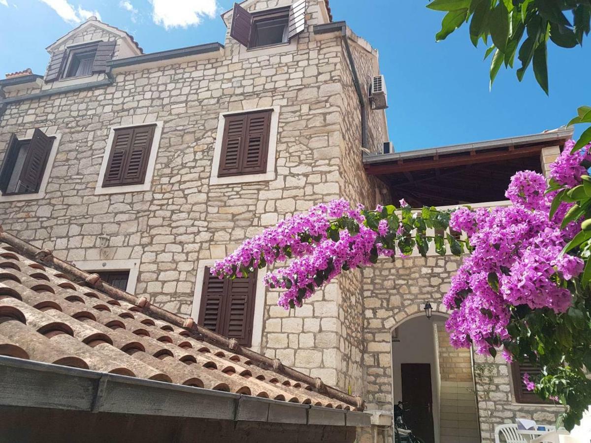 Ferienwohnung Vila Dora Supetar Exterior foto